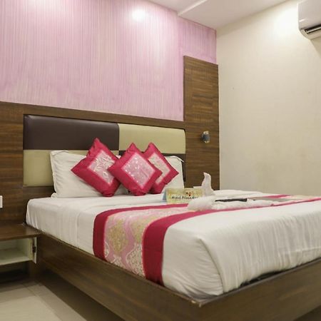 Hotel Plaza Executive - Near Bkc Mumbai Eksteriør bilde