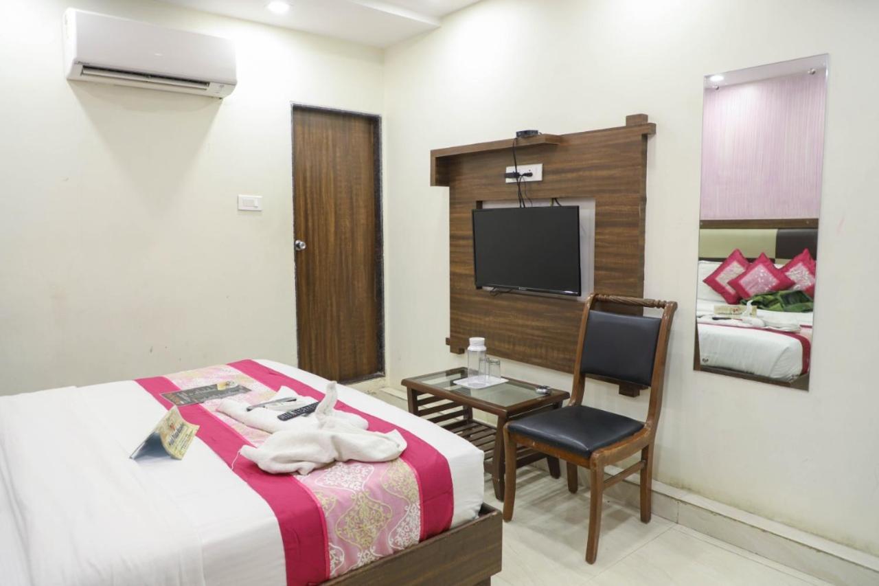 Hotel Plaza Executive - Near Bkc Mumbai Eksteriør bilde