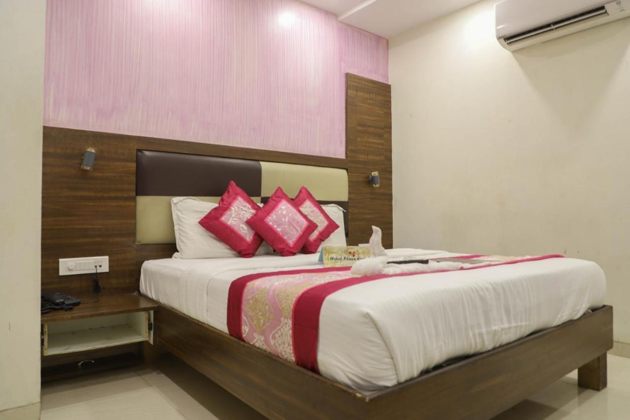Hotel Plaza Executive - Near Bkc Mumbai Eksteriør bilde