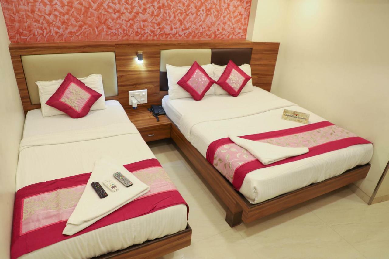 Hotel Plaza Executive - Near Bkc Mumbai Eksteriør bilde