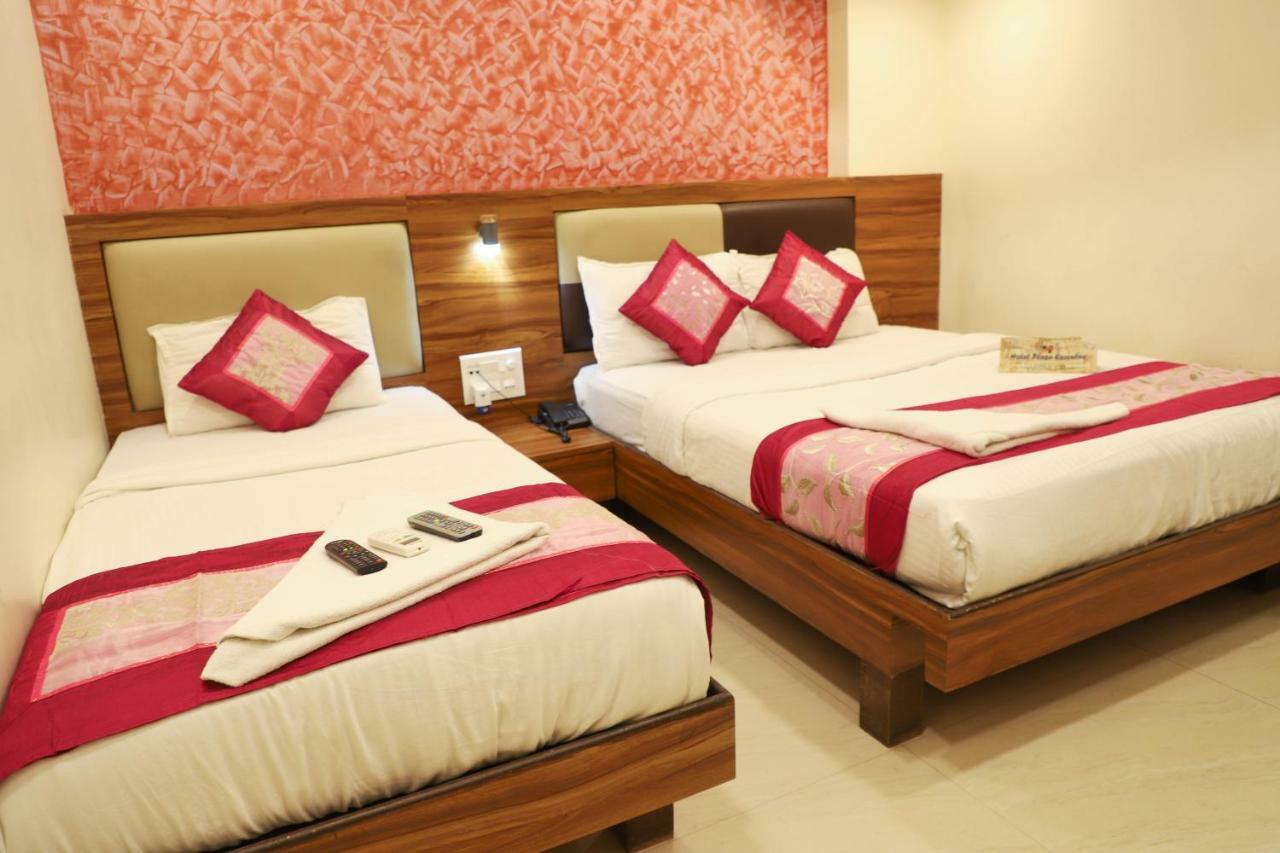 Hotel Plaza Executive - Near Bkc Mumbai Eksteriør bilde