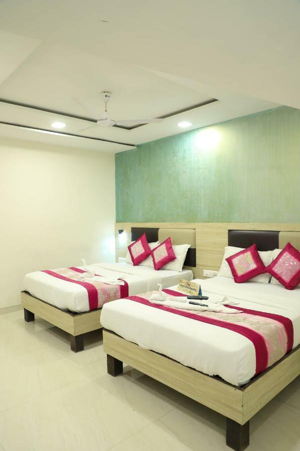 Hotel Plaza Executive - Near Bkc Mumbai Eksteriør bilde