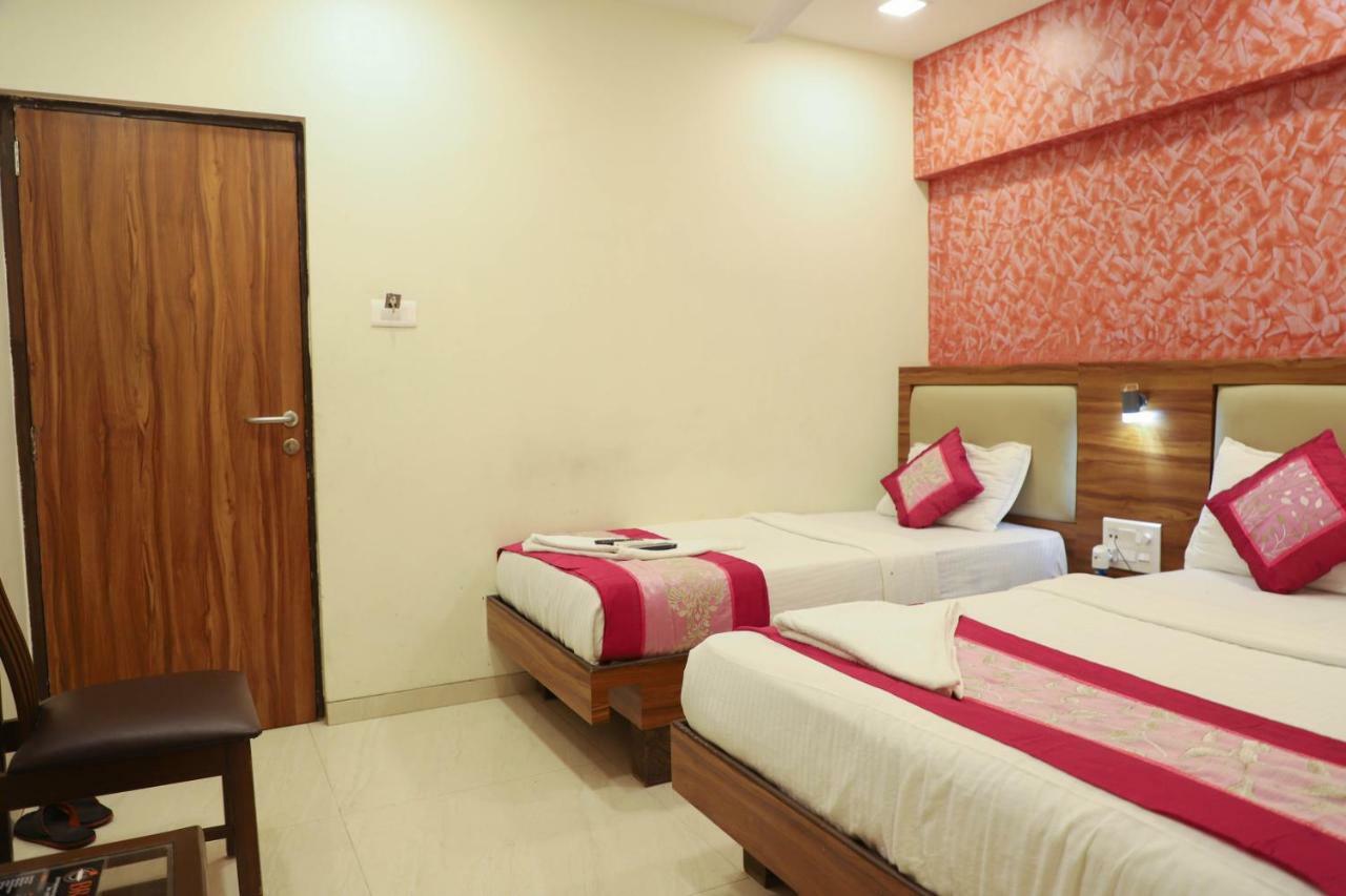 Hotel Plaza Executive - Near Bkc Mumbai Eksteriør bilde