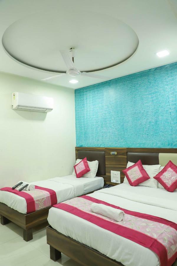 Hotel Plaza Executive - Near Bkc Mumbai Eksteriør bilde