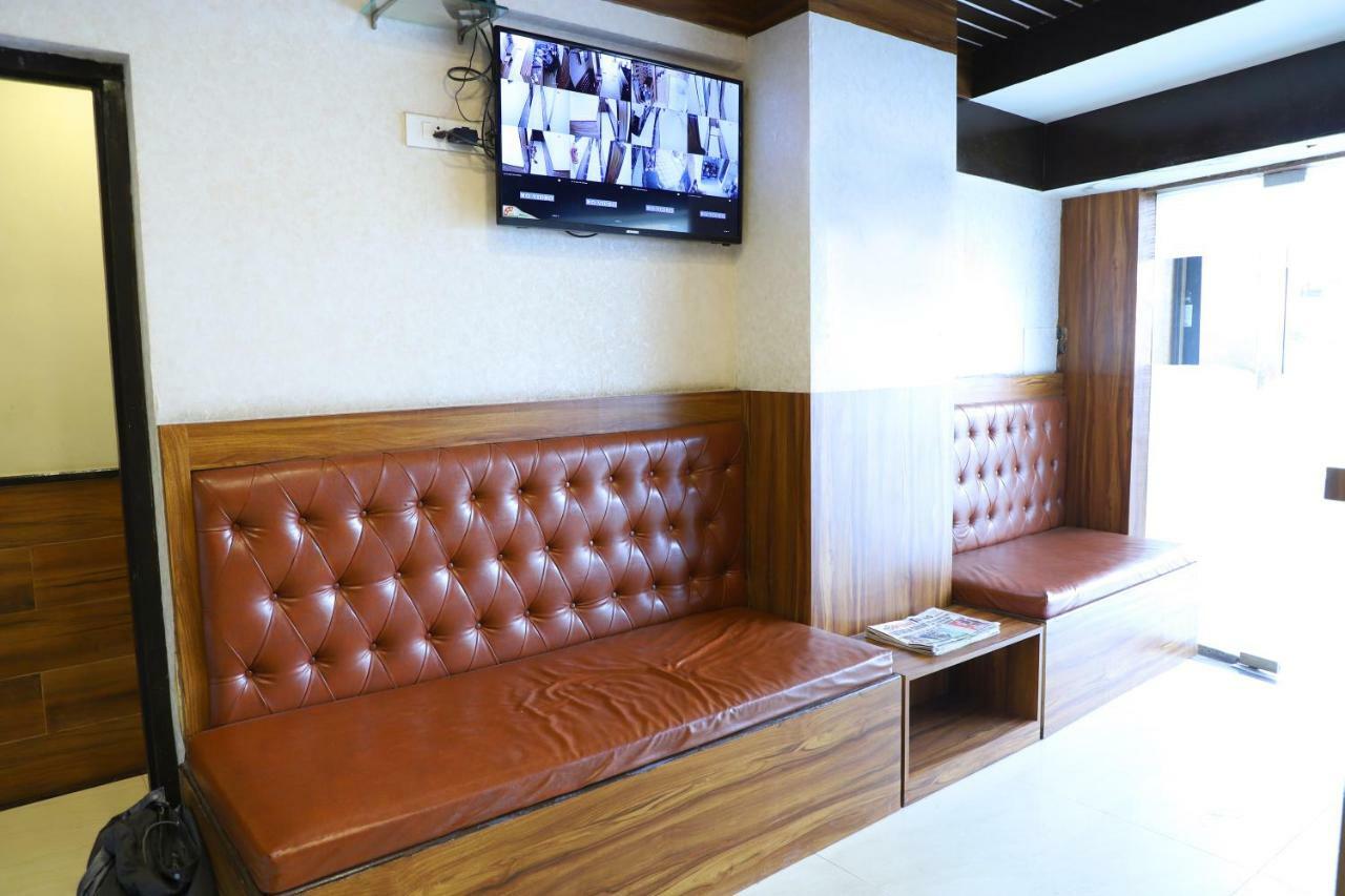 Hotel Plaza Executive - Near Bkc Mumbai Eksteriør bilde