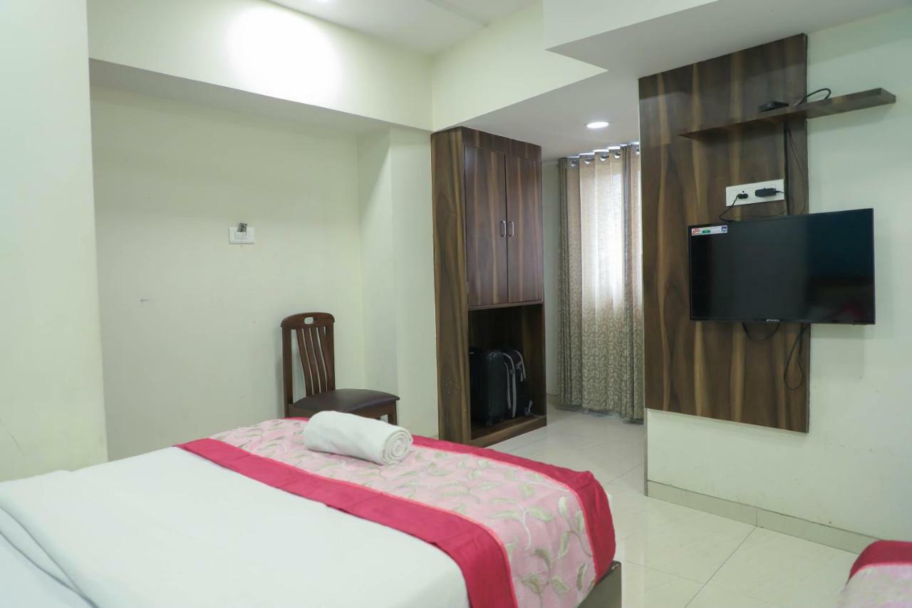 Hotel Plaza Executive - Near Bkc Mumbai Eksteriør bilde