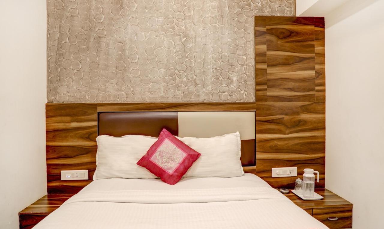 Hotel Plaza Executive - Near Bkc Mumbai Eksteriør bilde
