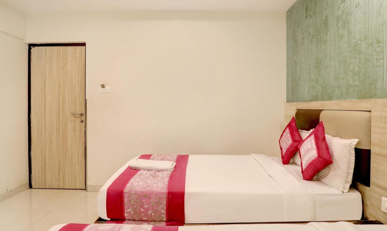 Hotel Plaza Executive - Near Bkc Mumbai Eksteriør bilde