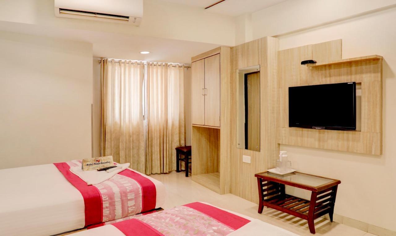Hotel Plaza Executive - Near Bkc Mumbai Eksteriør bilde